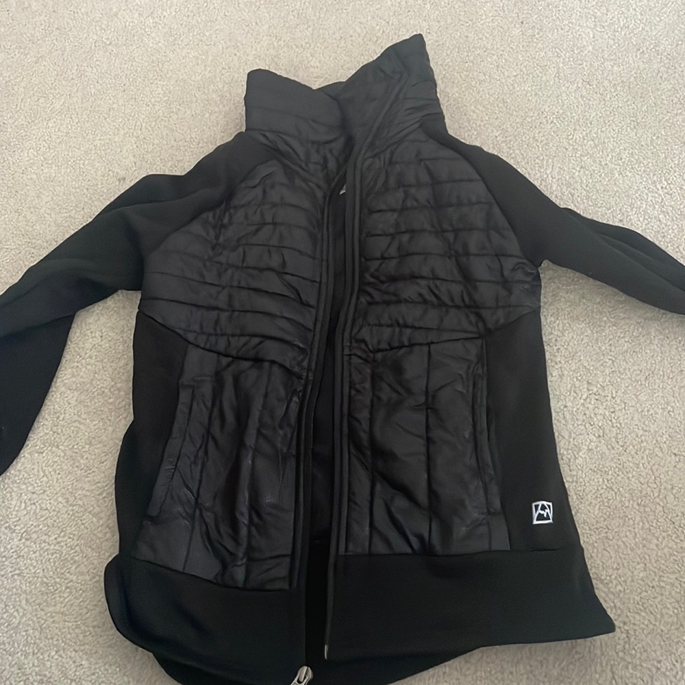 AVALANCHE kids black vest jacket! size medium (10/12) puffer. great condition!